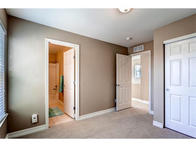 Building Photo - 2 bedroom plus loft single family home in Central Park!