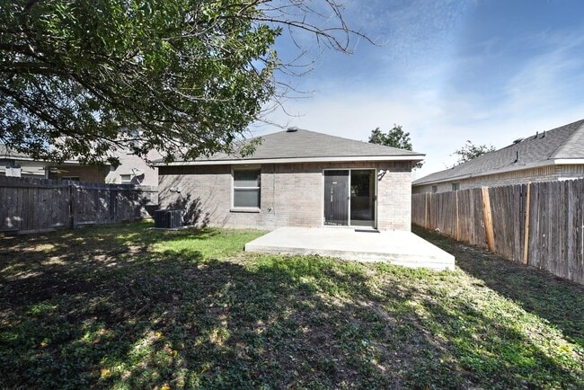 Building Photo - GREAT LOCATION: 1604 & SHAENFIELD  |  3 BE...
