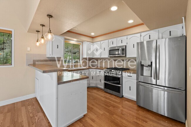 Building Photo - ***Coming Soon*** 4 Bed 3 Bath North Side Home nearly 2400 sq/ft Mead School District