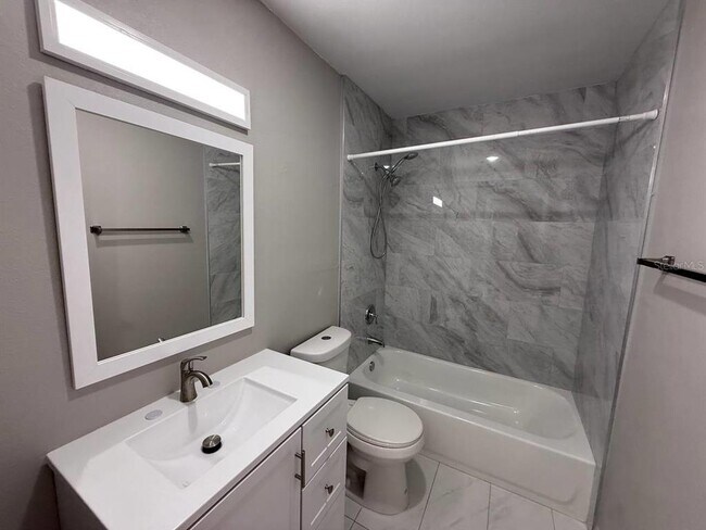 Building Photo - 9221 Tudor Dr