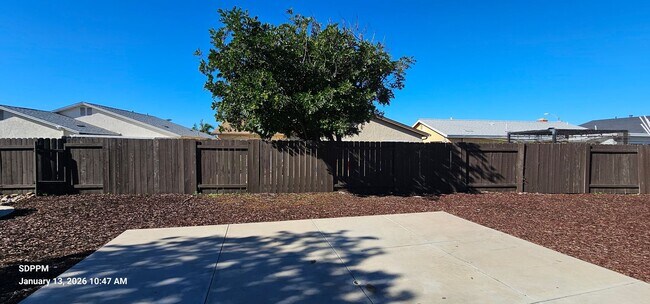 Building Photo - MIRA MESA / SAN DIEGO - Nice 4 Bedroom / 2 Bath House.  AVAILABLE NOW.