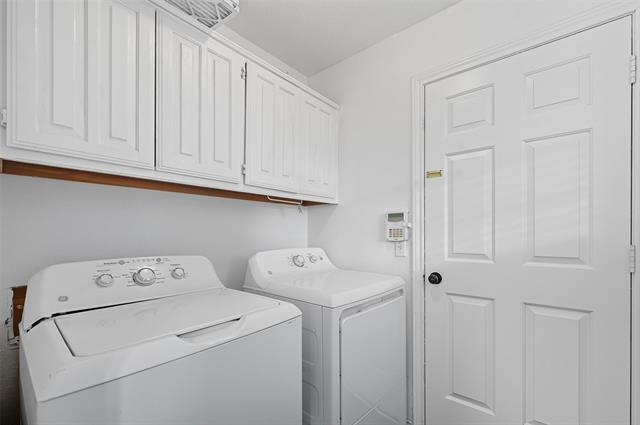 Building Photo - 2704 Picasso Pl