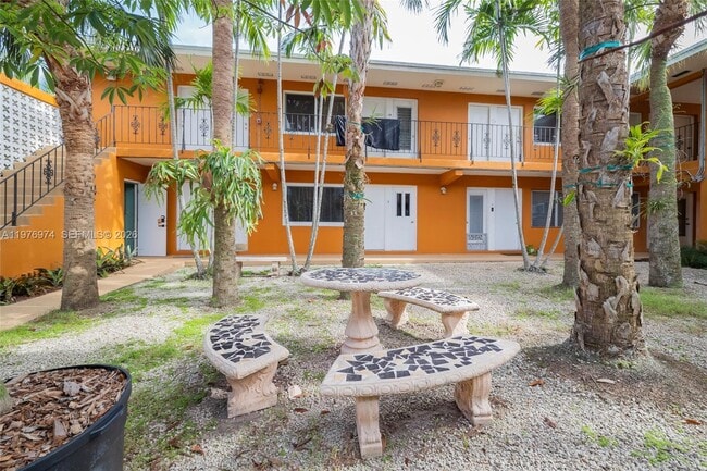 Building Photo - 7901 SW 64th Ave