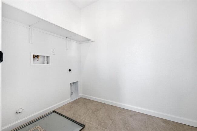 Building Photo - 4412 Canyon Coral Wy