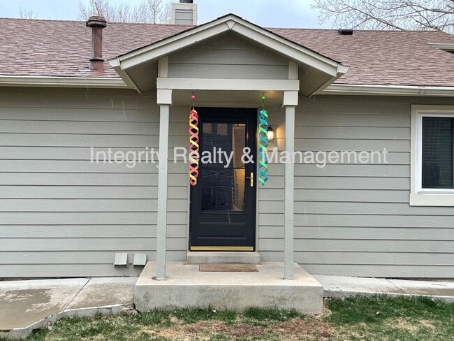 Building Photo - 475 E Chiswick Cir