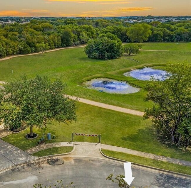 Building Photo - 1607 Kemah Dr