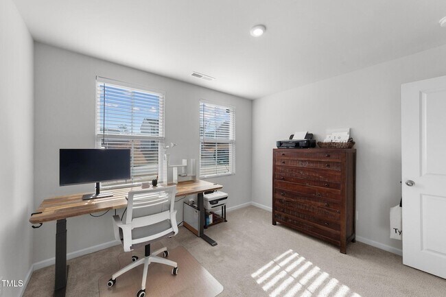 Building Photo - 45 Florentine Ct