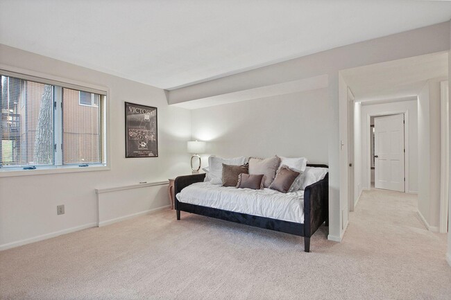 Building Photo - 2804 Melody Ln