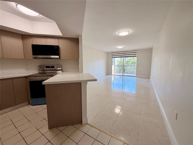 Building Photo - 8353 Lake Dr