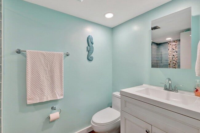 Building Photo - 11000 S Ocean Dr