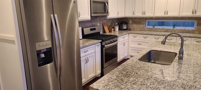 Building Photo - 3303 Kilgore St