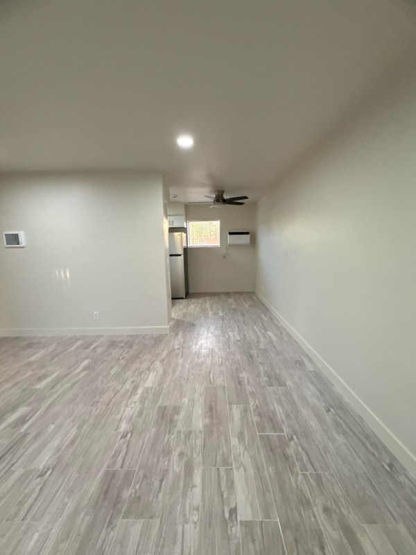 Building Photo - 8866 Donna Jean Ln