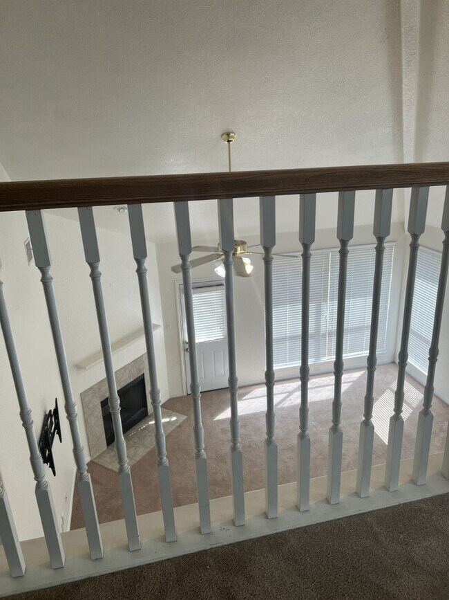 Building Photo - 13433 Hidden Valley Dr