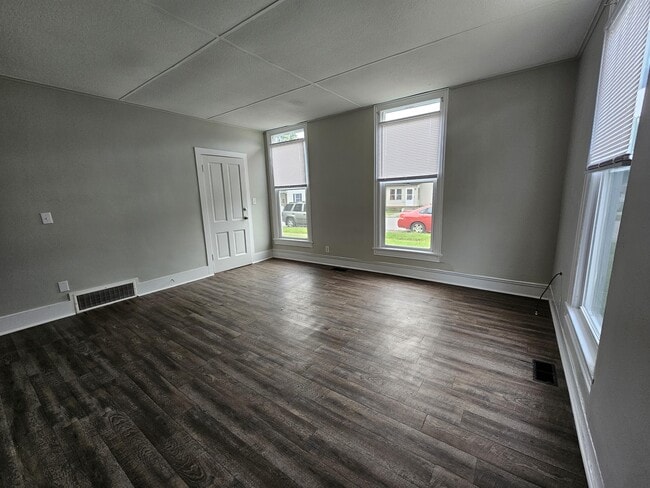 Building Photo - 434 W Lawrence St