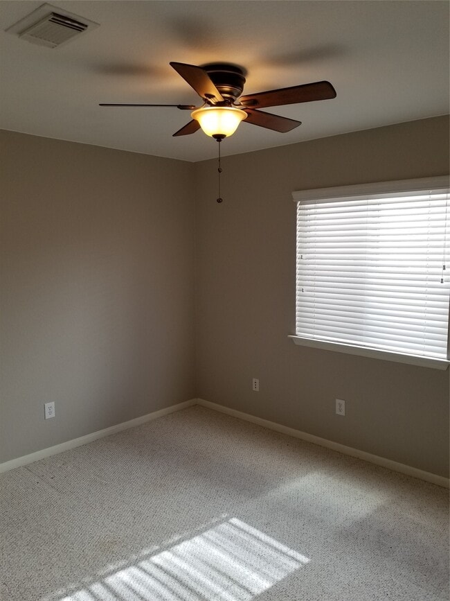 Building Photo - 19818 Sternwood Manor Dr