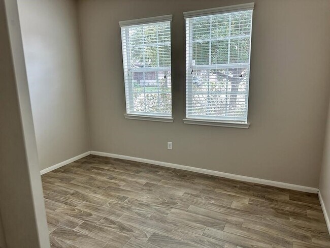 Building Photo - 5402 Ringneck Glen Dr