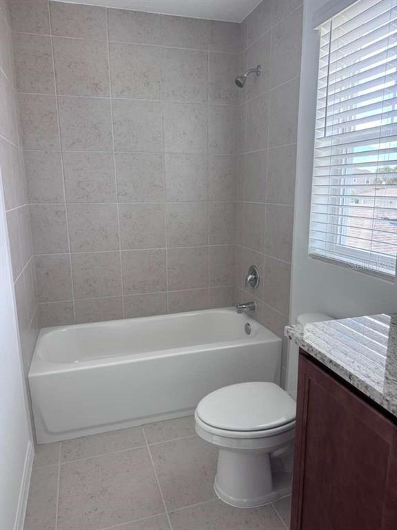 Building Photo - 17604 Northlake Grv Dr