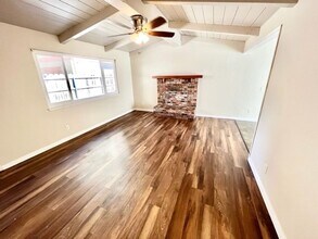 Building Photo - **Pre-Leasing for Summer 2026** Nice home with private front yard