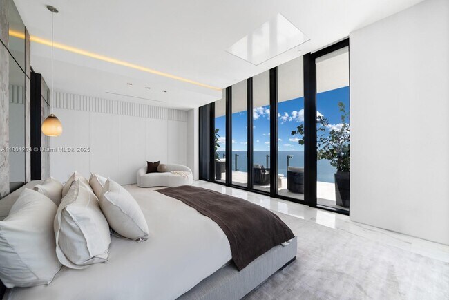 Building Photo - 17141 Collins Ave