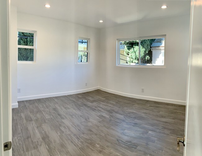 Second Bedroom - 2219 Glendon Ave