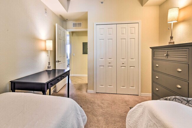 Building Photo - 7121 River Hammock Dr