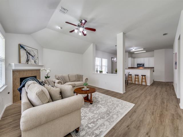 Building Photo - 3904 Coloma Dr