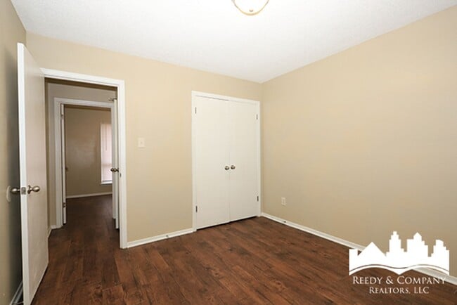 Building Photo - 5387 Cornstalk Cove