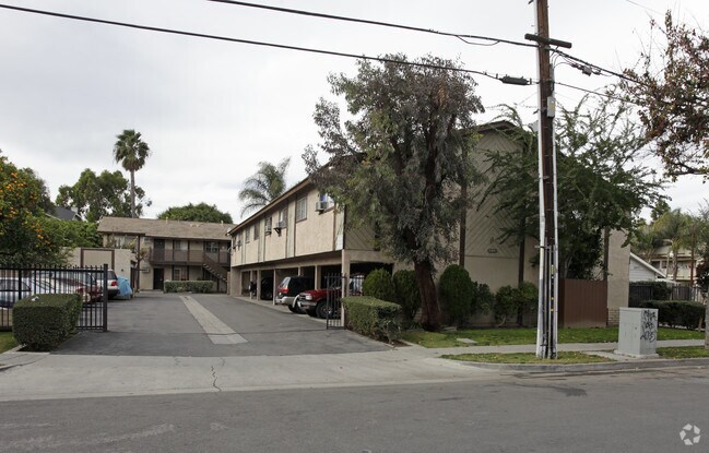 Primary Photo - 5891 Kingman Ave