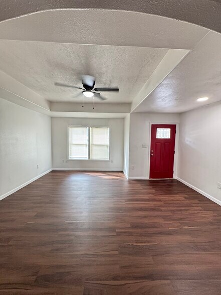 Building Photo - 6706 Tippett St