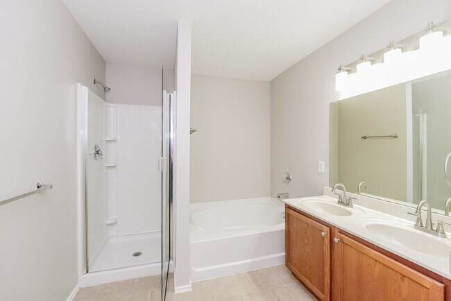 Building Photo - 12921 Pricklybranch Dr