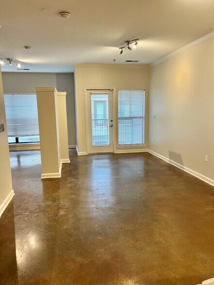 Living space - 1803 Broadway