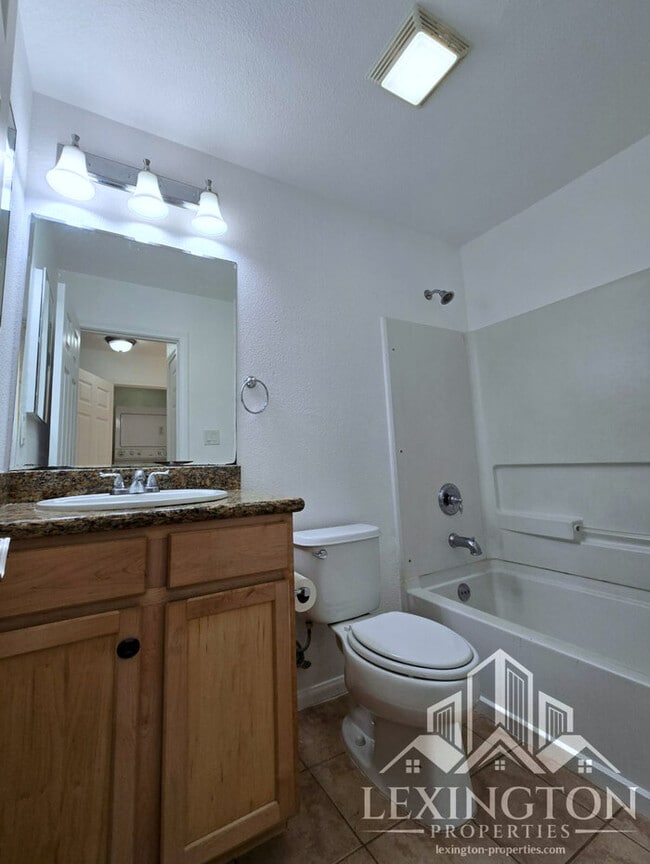 Building Photo - Fantastic, 2BD/1BA, Condo Home in The Villaggio near Madison Ave.!