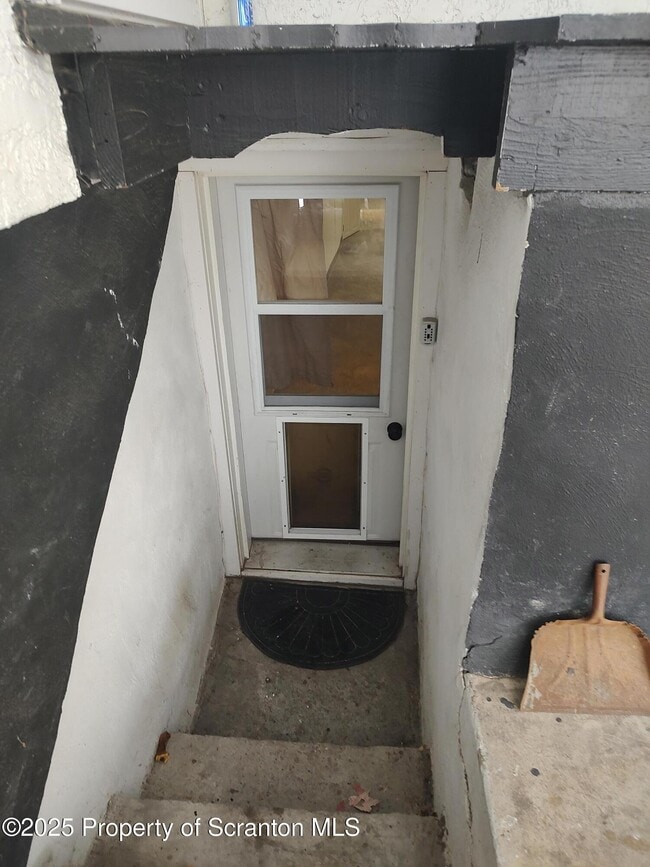 Building Photo - 136 Chestnut St