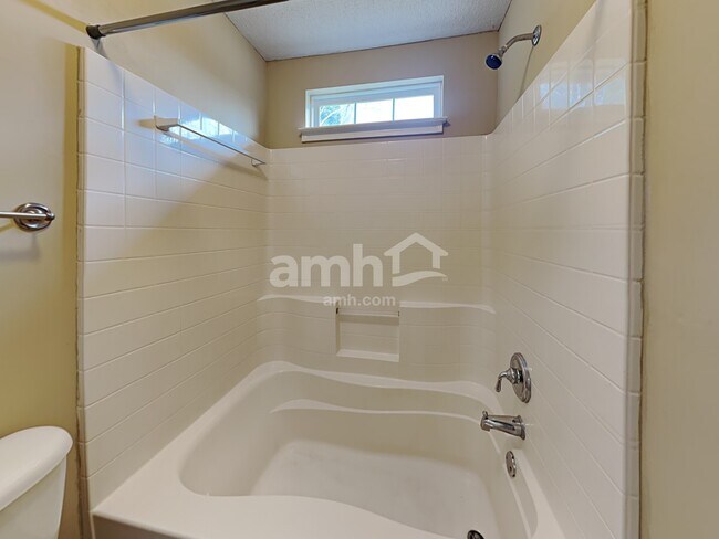 Building Photo - 23 Ashridge Way