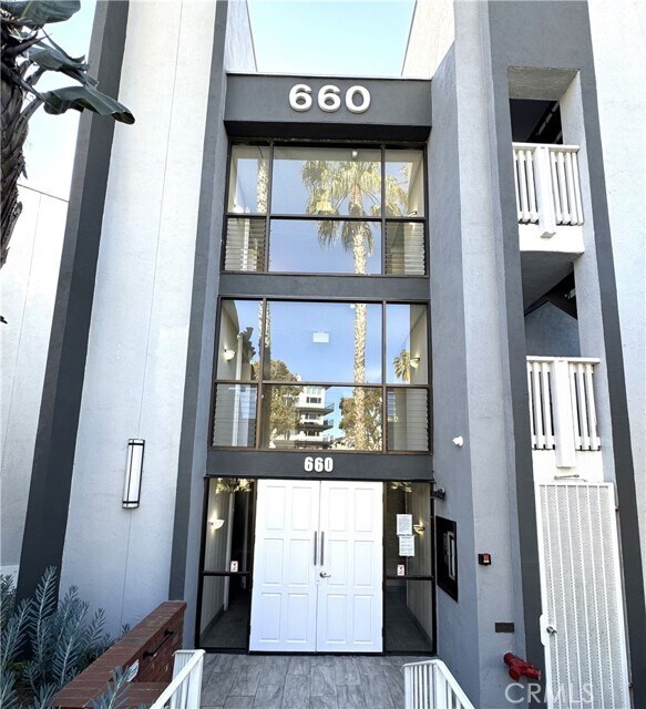 Building Photo - 660 The Village