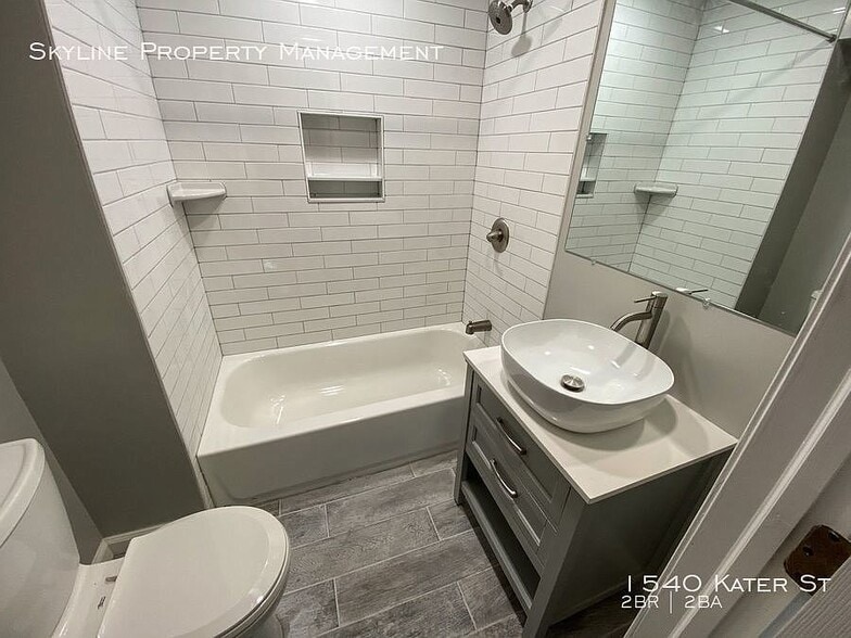 2nd Floor Full Bathroom - 1540 Kater St