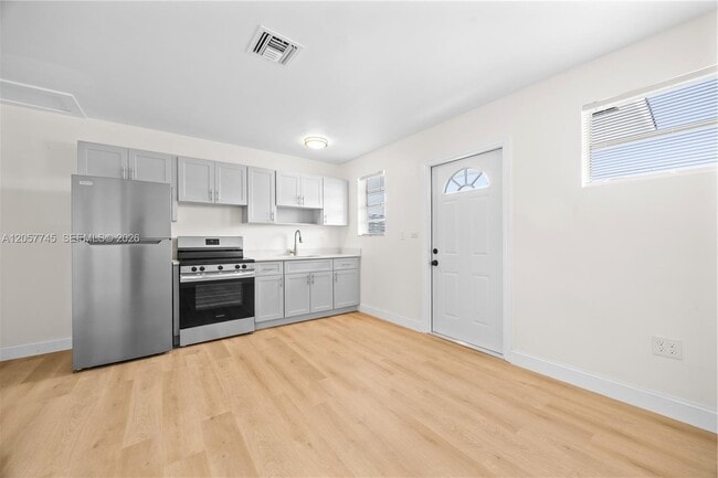 Building Photo - 10521 SW 184th St