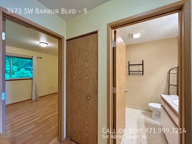 Building Photo - 3473 SW Barbur Blvd