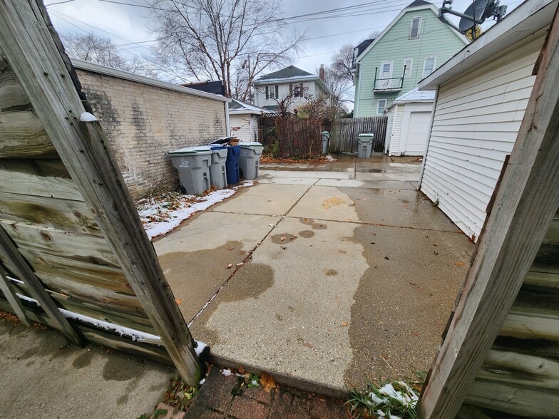 Back parking area - 2107 N 51st St