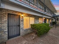 Building Photo - 6700 Escondido Dr