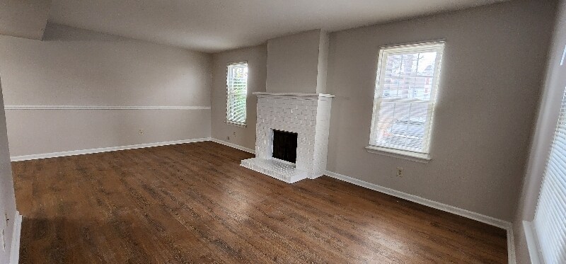 Building Photo - 1047 Old Denbigh Blvd