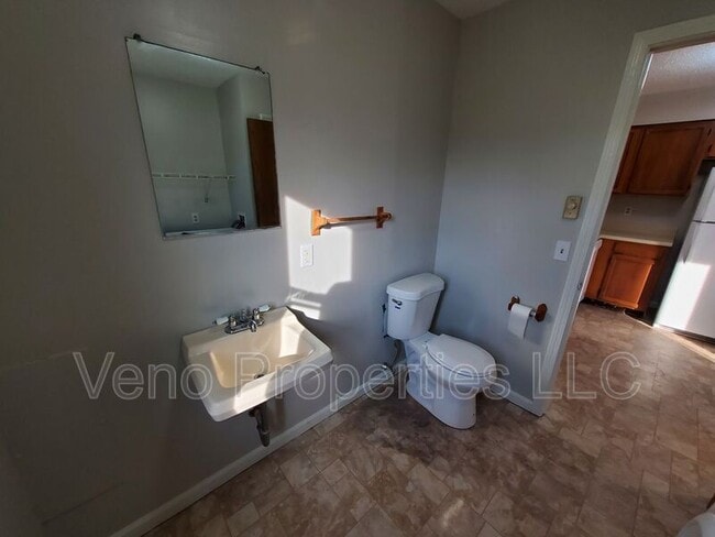 Building Photo - 2016 St Paul Dr