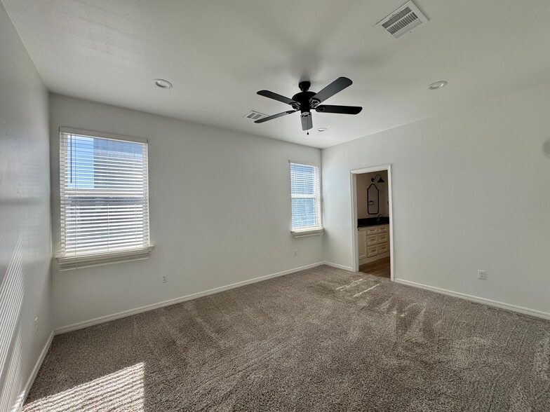 Primary Bedroom - 704 Hornady St