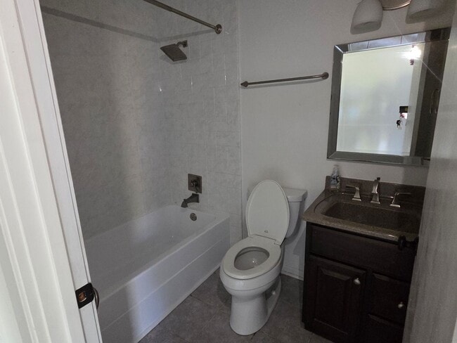 Building Photo - 109 Ohio Ct