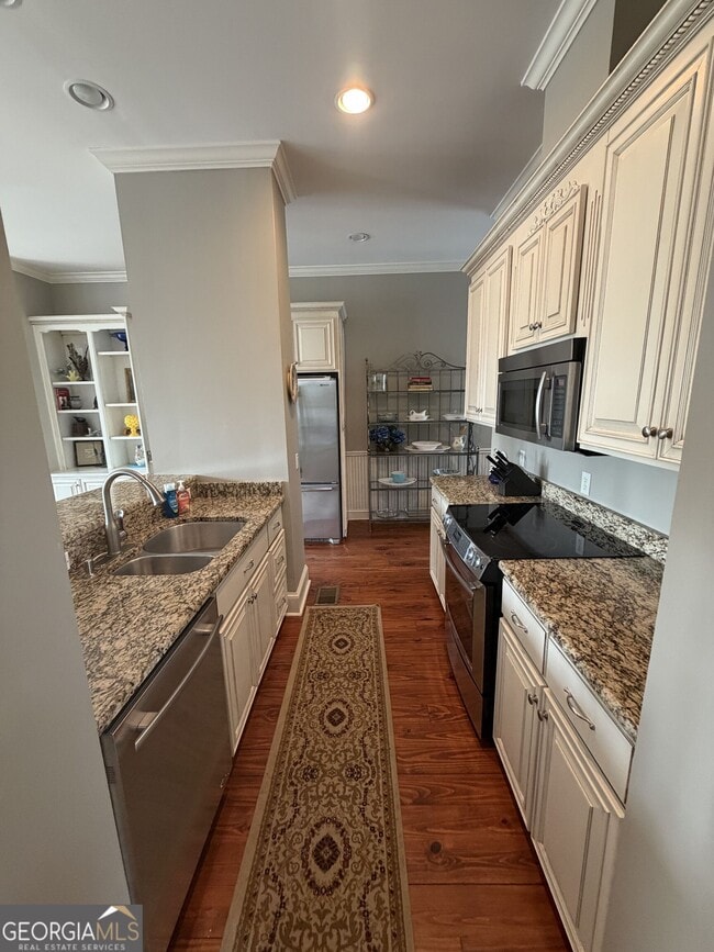 Building Photo - 102 Riverfront Cir