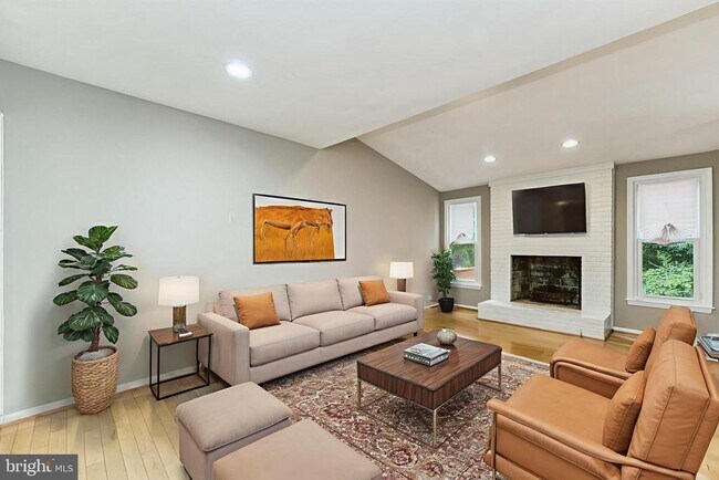 Building Photo - 12220 Tildenwood Dr