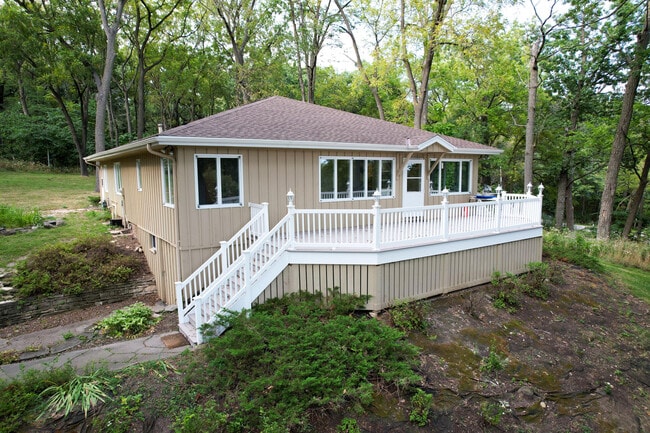 Primary Photo - W281N3405 Taylors Woods Rd