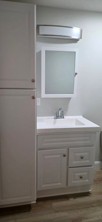 Building Photo - 284 N Main St