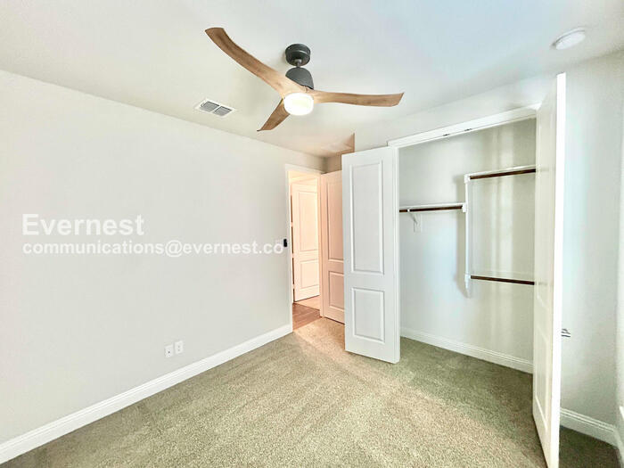 Building Photo - 5478 Bradford Green Trail