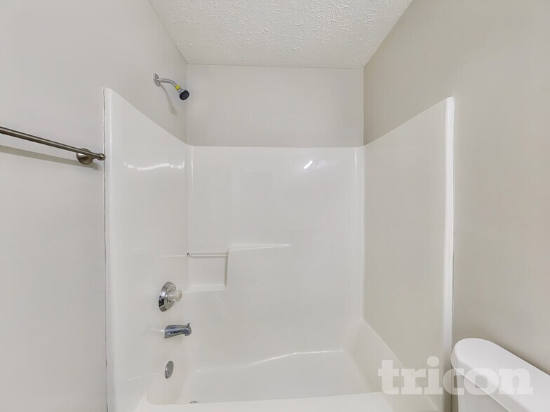 Building Photo - 4020 Waterfield Dr